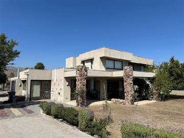 Arriendo Mensual / Casa / Colina