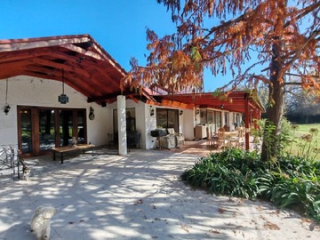 Arriendo Mensual / Casa / Colina