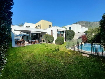 Arriendo Mensual / Casa / Colina