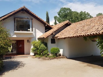 Arriendo Mensual / Casa / Colina