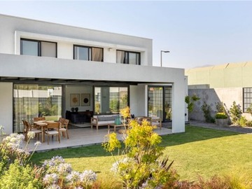 Arriendo Mensual / Casa / Colina