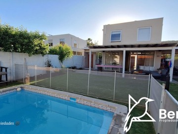 Arriendo Mensual / Casa / Colina