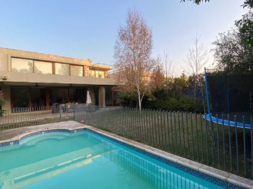 Arriendo Mensual / Casa / Colina