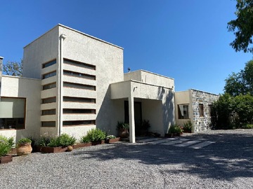 Arriendo Mensual / Casa / Colina