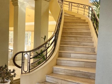 Arriendo Mensual / Casa / Colina