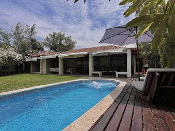 Arriendo Mensual / Casa / Colina