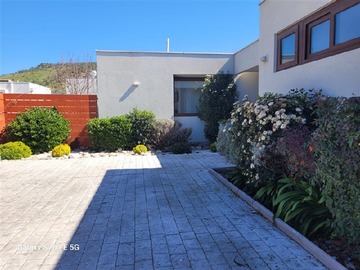 Arriendo Mensual / Casa / Colina