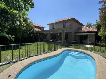 Arriendo Mensual / Casa / Colina