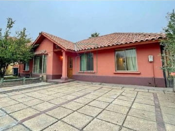 Arriendo Mensual / Casa / Colina