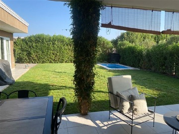 Arriendo Mensual / Casa / Colina