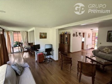 Arriendo Mensual / Casa / Colina