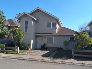 Arriendo Mensual / Casa / Colina