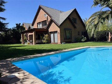 Arriendo Mensual / Casa / Colina