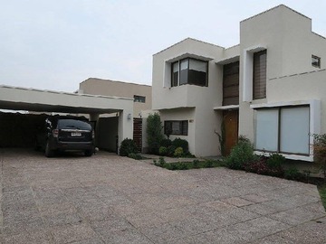 Arriendo Mensual / Casa / Colina