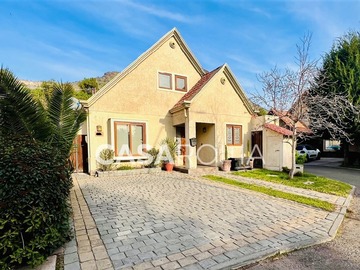 Arriendo Mensual / Casa / Colina