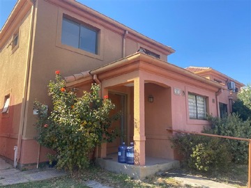 Arriendo Mensual / Casa / Colina