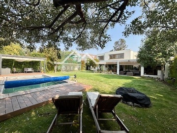 Arriendo Mensual / Casa / Colina