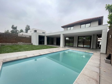 Arriendo Mensual / Casa / Colina