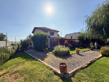 Arriendo Mensual / Casa / Colina