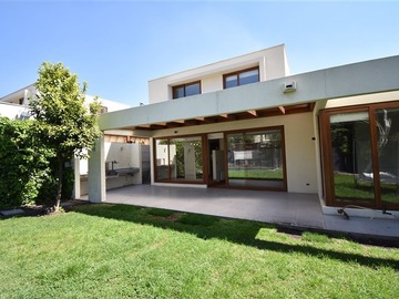 Arriendo Mensual / Casa / Colina
