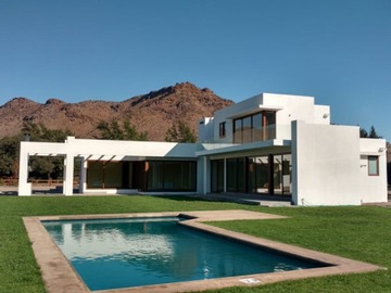 Arriendo Mensual / Casa / Colina