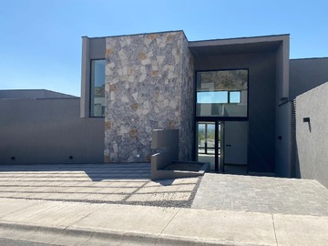 Arriendo Mensual / Casa / Colina