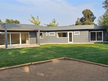 Arriendo Mensual / Casa / Colina