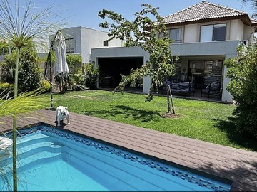 Arriendo Mensual / Casa / Colina