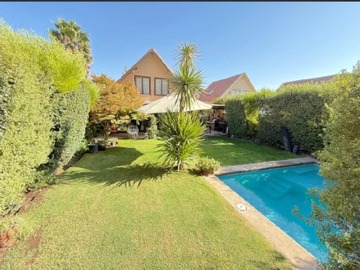 Arriendo Mensual / Casa / Colina