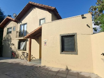 Arriendo Mensual / Casa / Colina