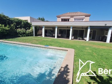 Arriendo Mensual / Casa / Colina