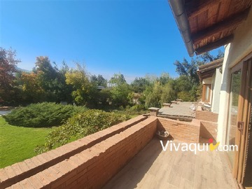 Arriendo Mensual / Casa / Colina