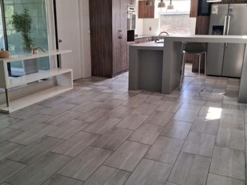 Arriendo Mensual / Casa / Colina