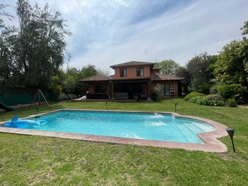 Arriendo Mensual / Casa / Colina