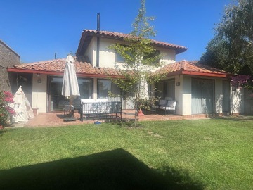 Arriendo Mensual / Casa / Colina