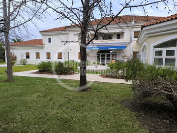 Arriendo Mensual / Casa / Colina