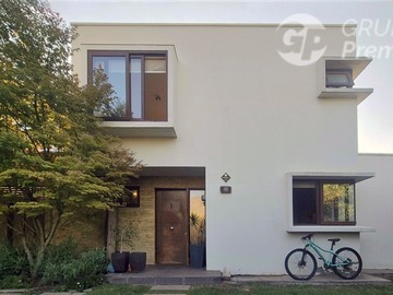 Arriendo Mensual / Casa / Colina