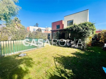 Arriendo Mensual / Casa / Colina