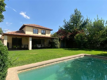 Arriendo Mensual / Casa / Colina