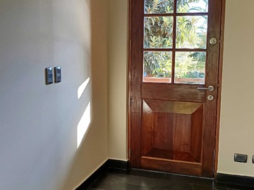 Arriendo Mensual / Casa / Colina