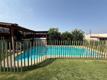 Arriendo Mensual / Casa / Colina