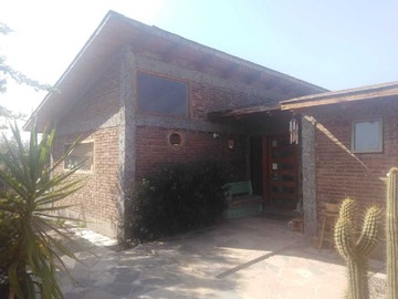 Arriendo Mensual / Casa / Colina