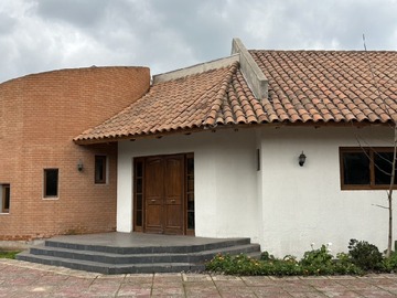 Arriendo Mensual / Casa / Colina