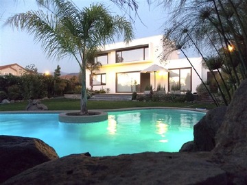 Arriendo Mensual / Casa / Colina