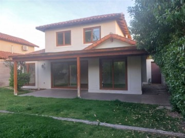 Arriendo Mensual / Casa / Colina