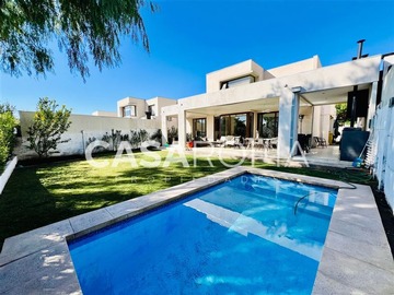 Arriendo Mensual / Casa / Colina