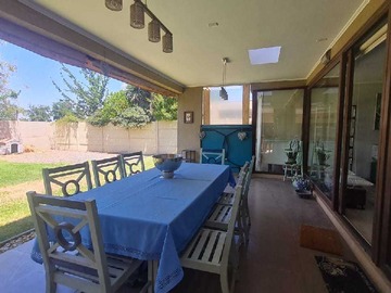 Arriendo Mensual / Casa / Colina