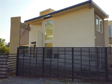 Arriendo Mensual / Casa / Colina