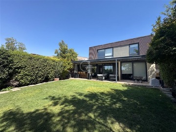 Arriendo Mensual / Casa / Colina