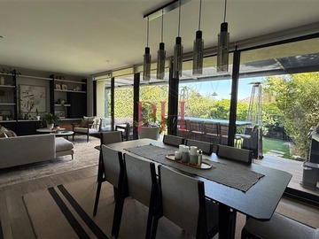 Arriendo Mensual / Casa / Colina